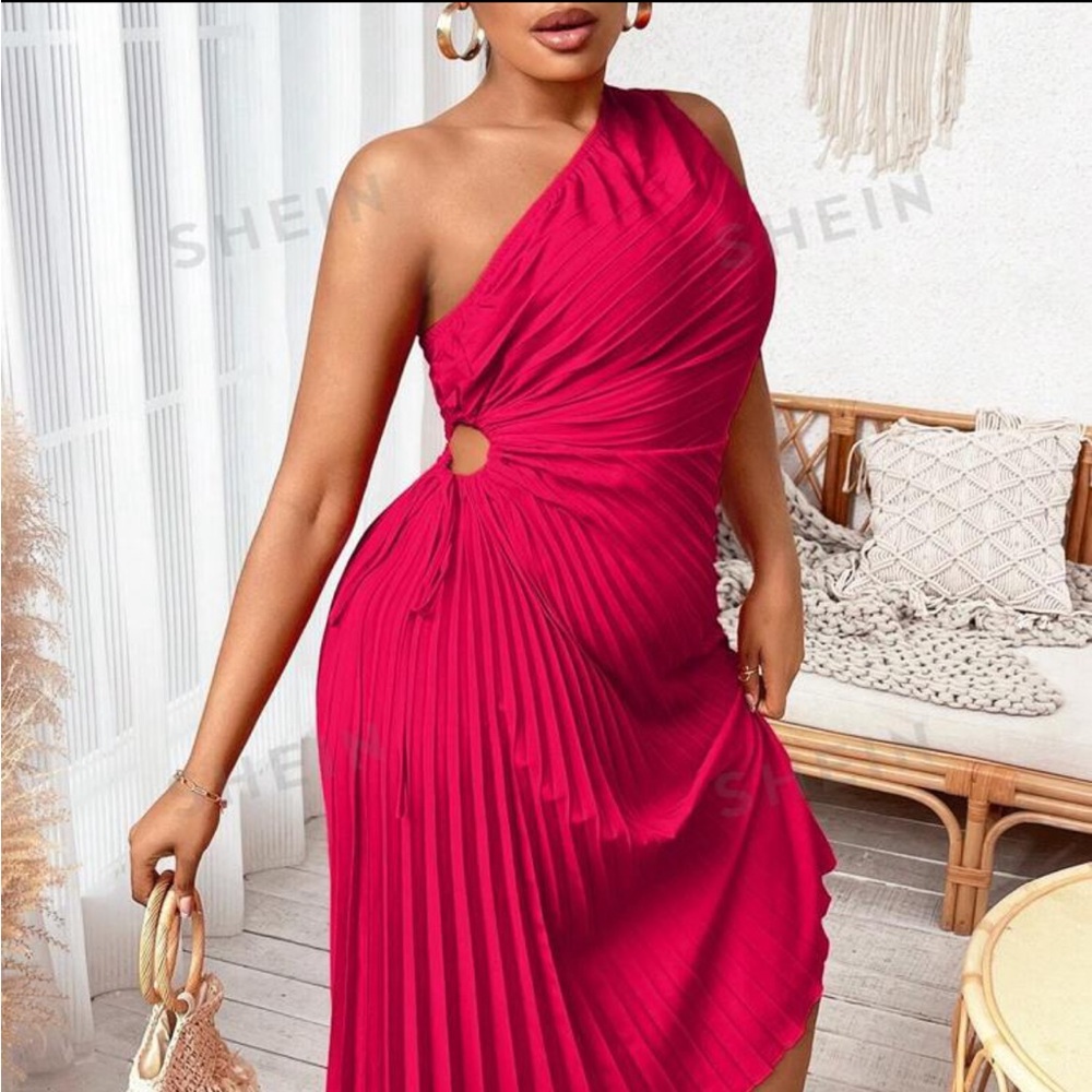 SHEIN SXY Plus One Shoulder Pleated Hem Knot Side Dress